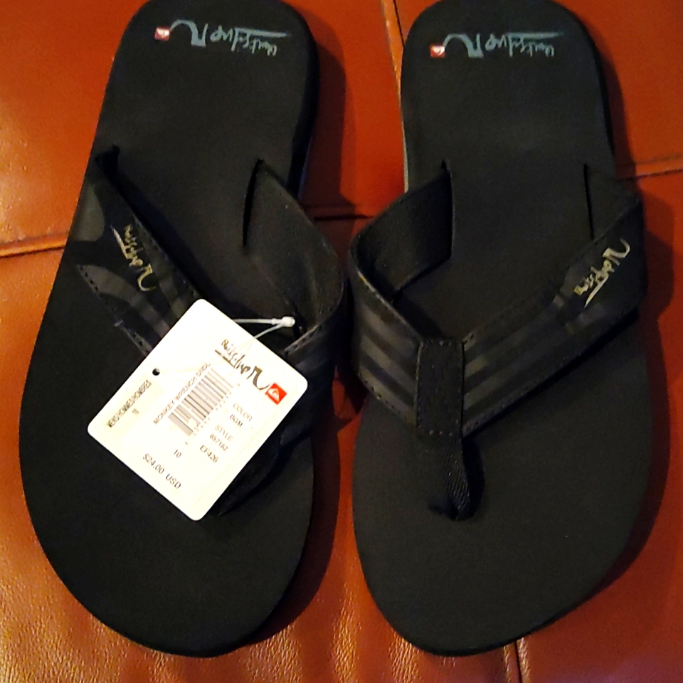 Brand New Quicksilver Monkey Silver Sandals Black Size 10m